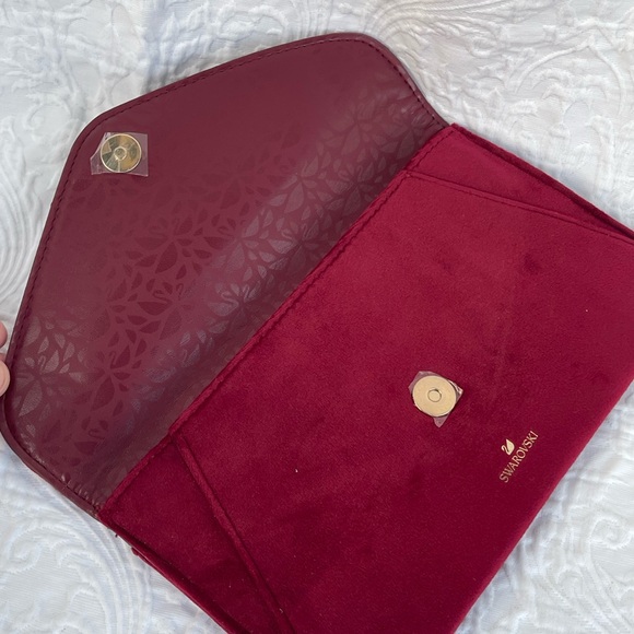 Swarovski Maroon velvet clutch with crystal accent NWOT - Picture 3 of 10